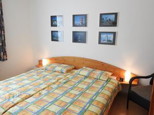 1656427-Ferienwohnung-4-Büsum-300x225-5