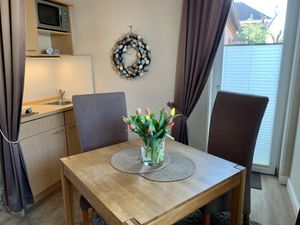 1656433-Ferienwohnung-2-Büsum-300x225-3