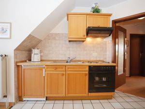 1655907-Ferienwohnung-3-Büsum-300x225-5