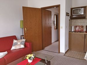 1656115-Ferienwohnung-3-Büsum-300x225-1