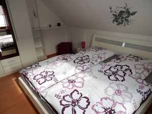 1656157-Ferienwohnung-4-Büsum-300x225-5