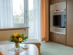 23954155-Ferienwohnung-4-Büsum-300x225-3