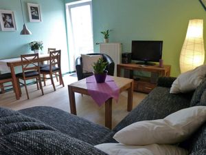 17932965-Ferienwohnung-4-Büsum-300x225-5