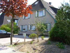 1828182-Ferienwohnung-2-Büsum-300x225-0