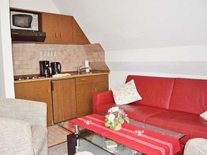 1656117-Ferienwohnung-3-Büsum-300x225-3