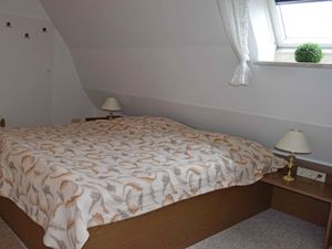 1656114-Ferienwohnung-3-Büsum-300x225-4