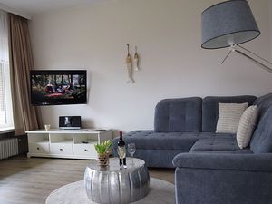 1656065-Ferienwohnung-4-Büsum-300x225-4