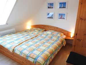 1656424-Ferienwohnung-4-Büsum-300x225-5