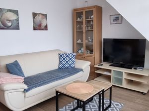 1656062-Ferienwohnung-2-Büsum-300x225-3