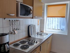 1656062-Ferienwohnung-2-Büsum-300x225-5