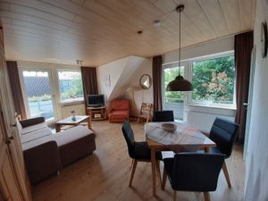 1656268-Ferienwohnung-4-Büsum-300x225-1