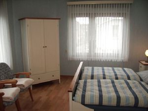 1656246-Ferienwohnung-4-Büsum-300x225-4