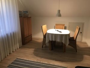 1656193-Ferienwohnung-2-Büsum-300x225-4