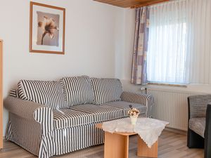 19117904-Ferienwohnung-2-Büsum-300x225-5