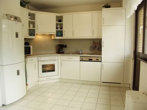 18131901-Ferienwohnung-4-Büsum-300x225-1