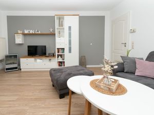 21724317-Ferienwohnung-3-Büsum-300x225-4