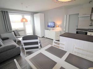 22098821-Ferienwohnung-3-Büsum-300x225-4