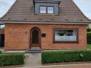 23671900-Ferienwohnung-4-Büsum-300x225-0