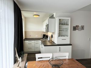 23993244-Ferienwohnung-3-Büsum-300x225-0