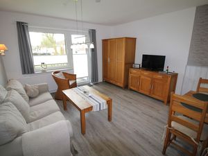 22098819-Ferienwohnung-4-Büsum-300x225-3