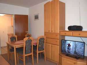 24022133-Ferienwohnung-4-Büsum-300x225-1