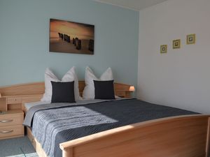 24022134-Ferienwohnung-2-Büsum-300x225-1