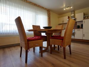 24022139-Ferienwohnung-4-Büsum-300x225-1