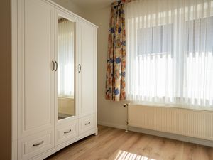 24022139-Ferienwohnung-4-Büsum-300x225-4