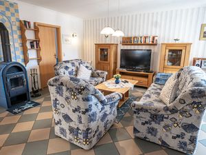 18710990-Ferienwohnung-4-Büsum-300x225-3