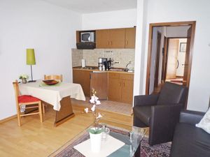 18138296-Ferienwohnung-3-Büsum-300x225-4