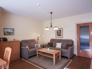 18297756-Ferienwohnung-3-Büsum-300x225-5