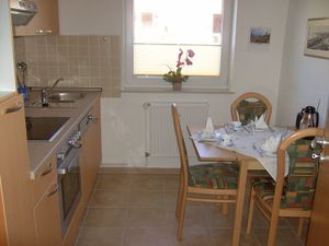 18363105-Ferienwohnung-3-Büsum-300x225-2