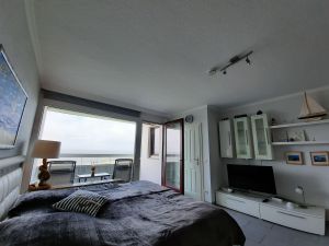 24029023-Ferienwohnung-2-Büsum-300x225-4