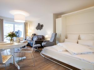 23965156-Ferienwohnung-4-Büsum-300x225-5