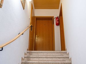 19117904-Ferienwohnung-2-Büsum-300x225-3