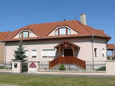 Ferienwohnung für 4 Personen (90 m²) in Bük 1/10