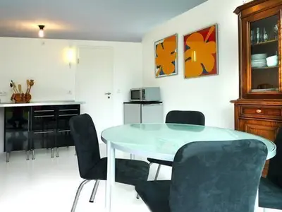 Essbereich. Die Wohnküche der Wohnung Lollipop.