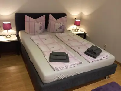 Schlafzimmer 2