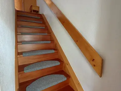 Treppe zu den Schlafräumen