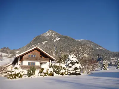 Haus Stoll im Winter