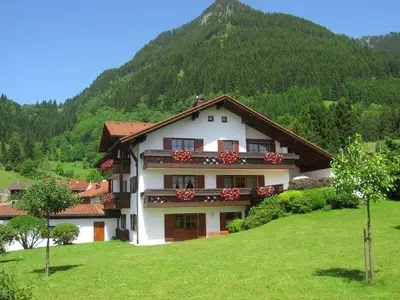 Ferienwohnung für 3 Personen (43 m²) in Burgberg im Allgäu 1/10