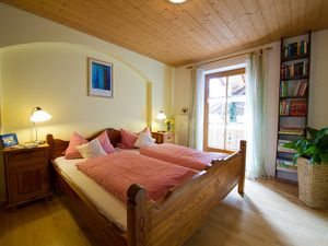 22417777-Ferienwohnung-4-Burggen-300x225-5