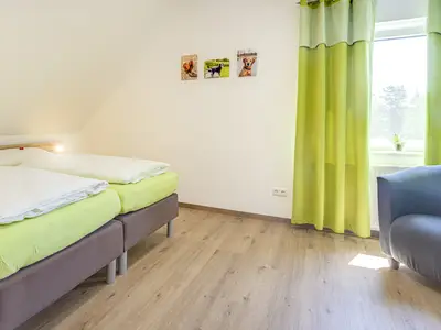 Schlafzimmer 2