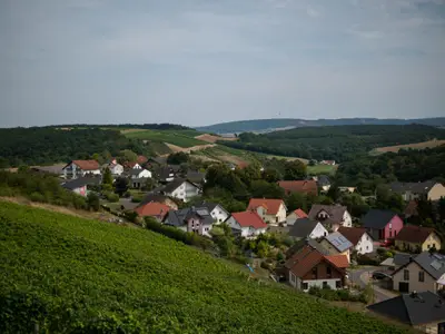 Blick auf Burgsponheim mit Gästehaus Blick auf Burgsponheim mit Gästehaus