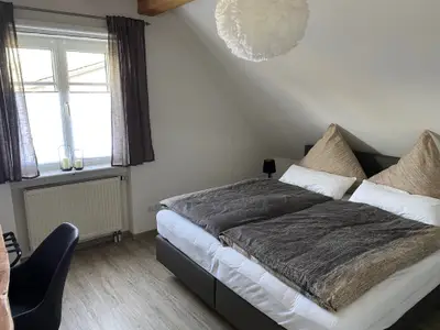 Schlafzimmer 2