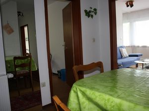 22421387-Ferienwohnung-5-Burladingen-300x225-2