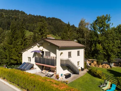 Außenseite Ferienhaus [Sommer]