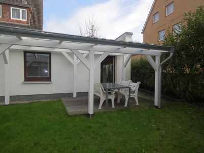 Ferienwohnung Sonne im Haus Struve, überdachte Terrasse