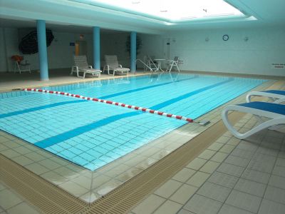 Schwimmbad im Haus, Nutzung inklusive