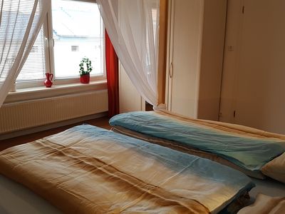 Ferienwohnung Stern im Haus Struve: großes gemütliches Schlafzimmer